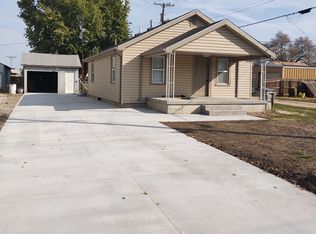 106 W B St, Ellinwood, KS 67526
