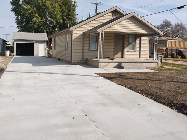 106 W B St, Ellinwood, KS 67526