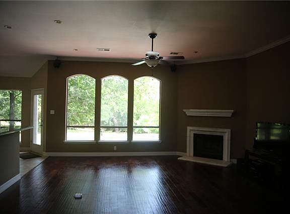 4th image of 409 Lakecrest Dr