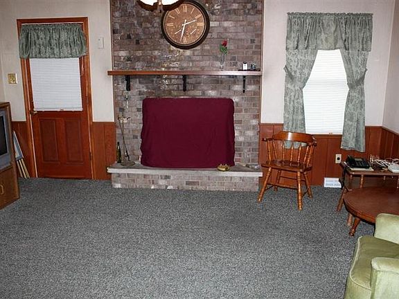 5th image of 420 Linden Ln