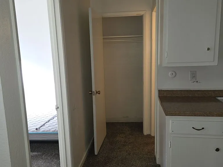 1181 Wildwood Ave — Photo 3