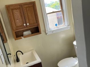 2220 N King St, Bakersfield, CA 93305