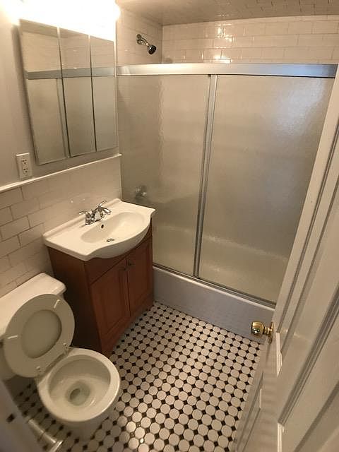 2nd image of 335 E 33rd St APT 5A