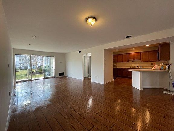 2nd image of 23 Greenmeadow Dr