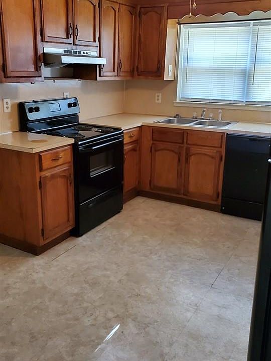 2nd image of 148 Bearden Pl
