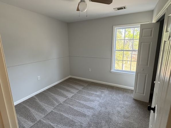 680 Groveland Nevils Rd #1, Pembroke, GA 31321