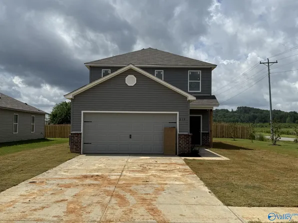 219 Clear Creek Dr SW, Decatur, AL 35603