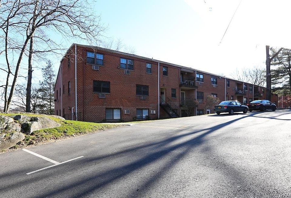 1st image of 55 Fieldstone Dr APT 52