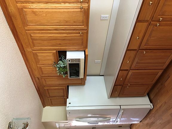 5th image of 105 River Haven Dr