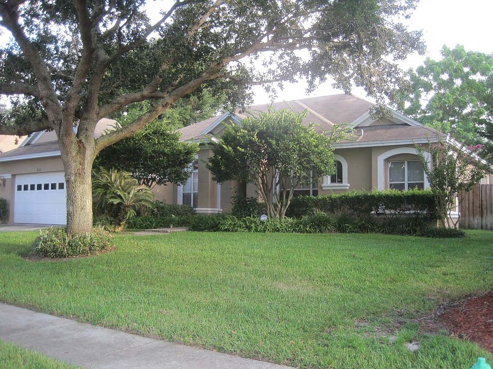8124 VINELAND OAKS
