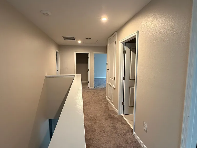 564 Meadow Bend Dr — Photo 17
