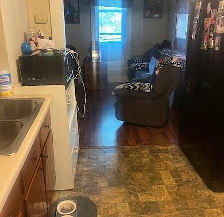 5th image of 267 E Forest Ave