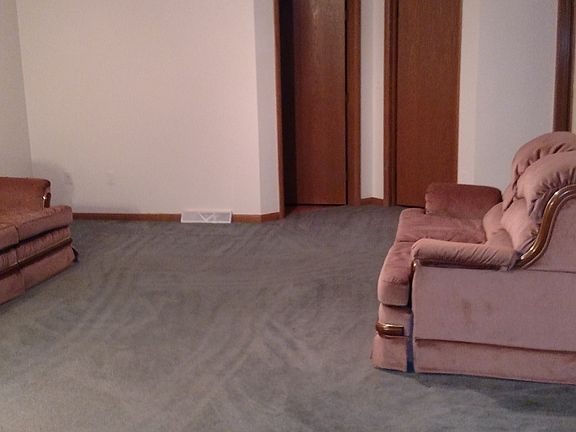 3rd image of 434 W Willowview Dr
