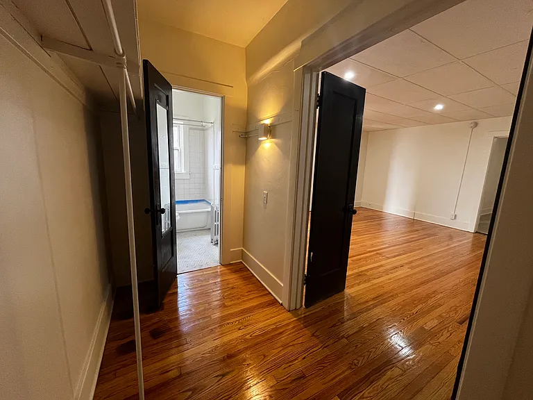 25 Broezel St #203 — Photo 7
