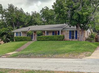 1117 Wedgewood Dr, Woodway, TX 76712