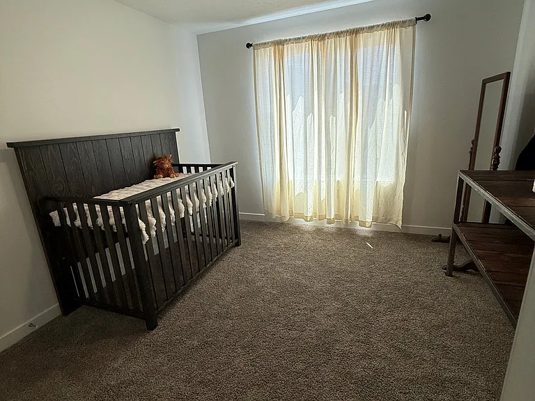 1045 W Broadleaf Dr — Photo 8