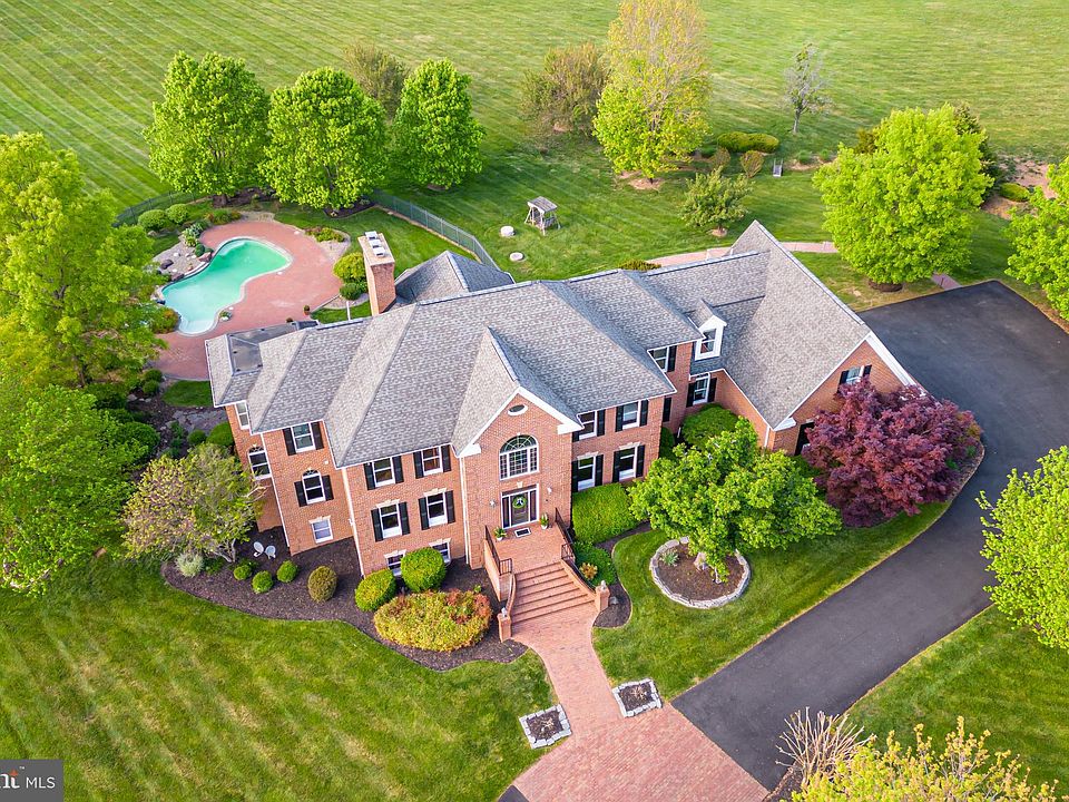 22697 Hillside Cir, Leesburg, VA 20175 Zillow