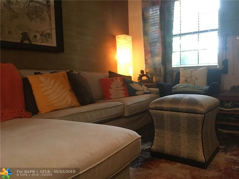 2nd image of 2720 NE 8th Ave APT 5