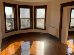 413-415 Pleasant St #2A, Holyoke, MA 01040