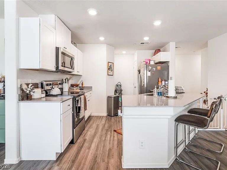 7850 Jupiter Sky St #1 — Photo 2
