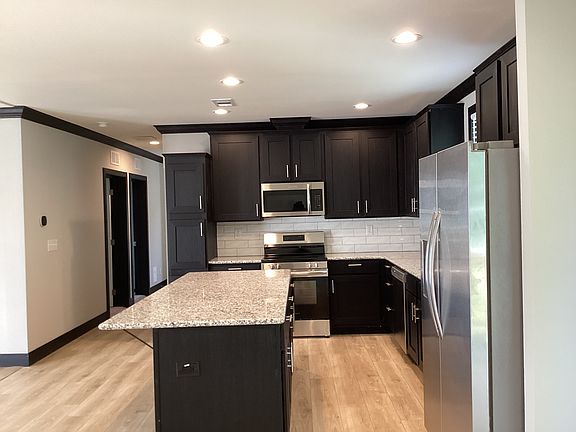 3rd image of 311 Silver Spur Dr #79