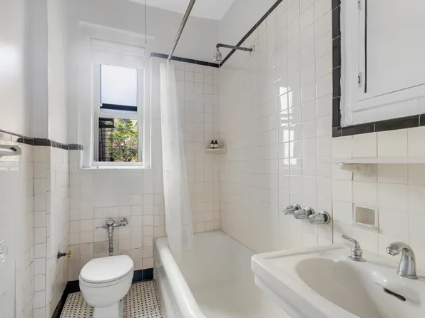 205 East 10th Street image 7 of 16