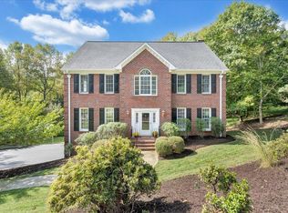 7556 Autumn Park Dr, Roanoke, VA 24018