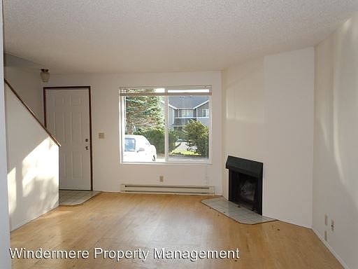 2nd image of 931 24th St