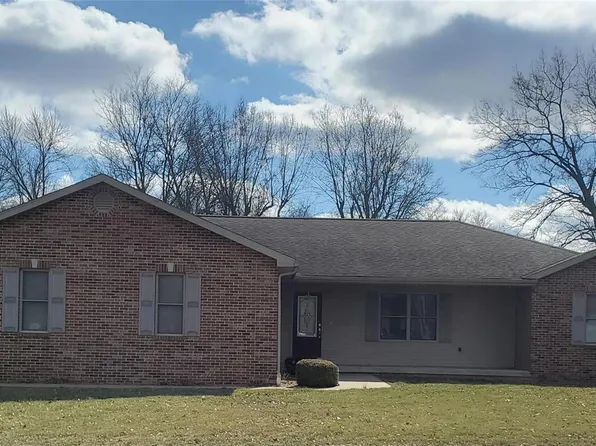 3 Jan Ct, Vandalia, IL 62471