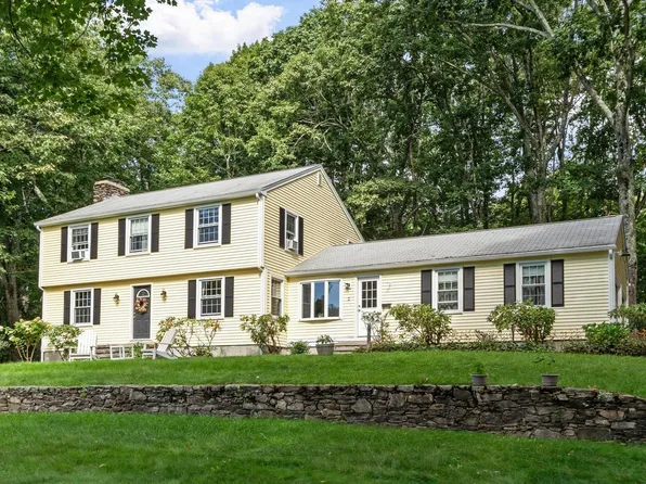 2 Nipmuc Rd, Paxton, MA 01612