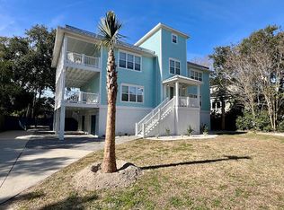 15 42nd Ave, Isle Of Palms, SC 29451