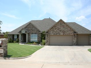 383 Windsor Rd, Midwest City, OK 73130