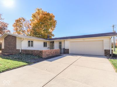 952 Santa Ana Dr, Greenwood, IN, 46143