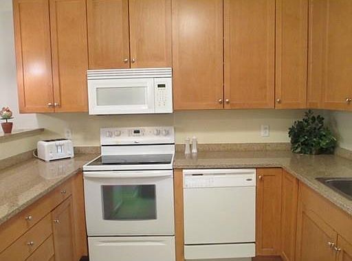 1st image of 1104 Acorn Dr