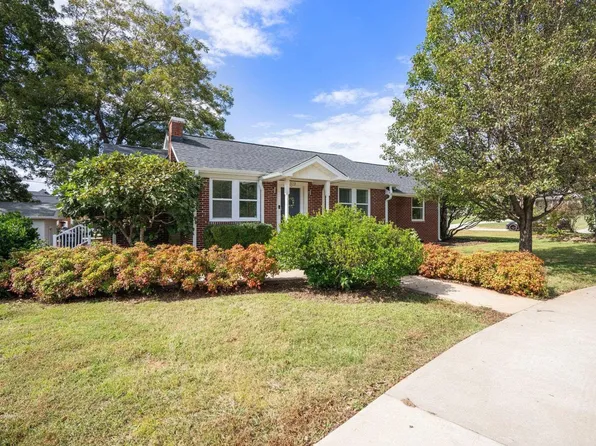 519 E Mountain Creek Rd, Taylors, SC 29687