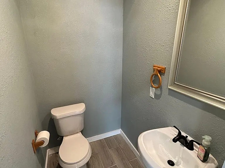 1245 Kayton Ave — Photo 16