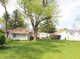 W977 Geranium Rd, Genoa City, WI 53128