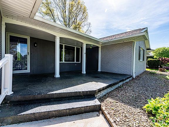 2nd image of 5841 Sharon Dr