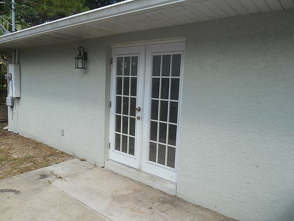 2nd image of 125 44th Ct