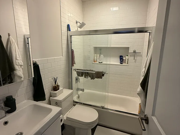6227 N Hermitage Ave #2E — Photo 7
