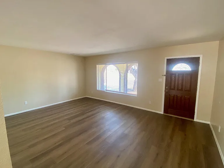 3137 W Campo Bello Dr — Photo 4