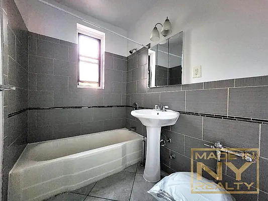 Rented by Made In NY Realty | media 6