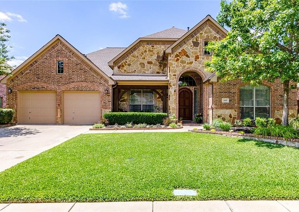 1st image of 837 Hidden Springs Ct