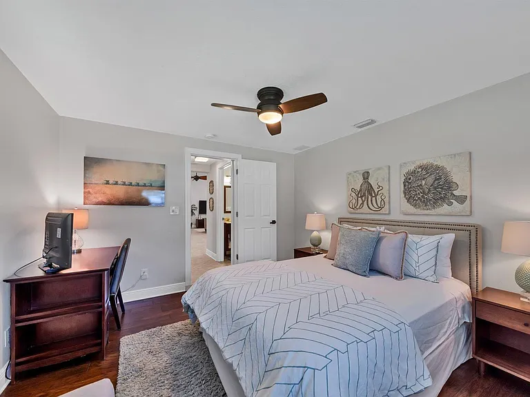 113 Harbor View Ln — Photo 32