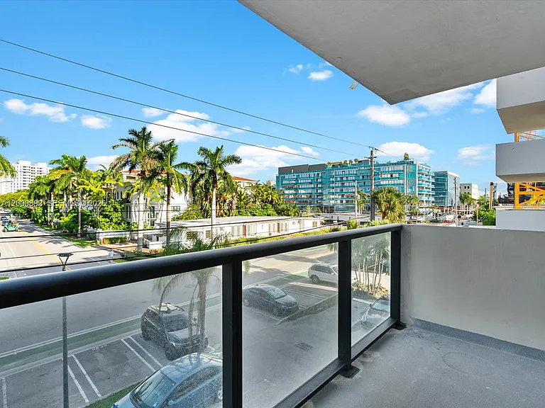 9800 W Bay Harbor Dr #308 — Photo 34