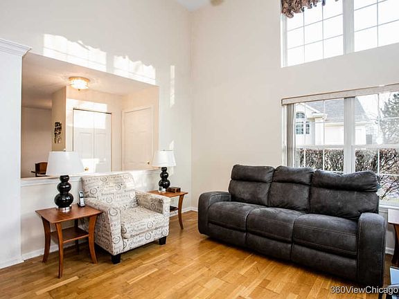4th image of 745 Old Creek Ct