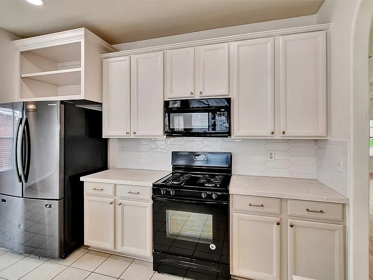 18211 Fairview Valley Ct — Photo 6