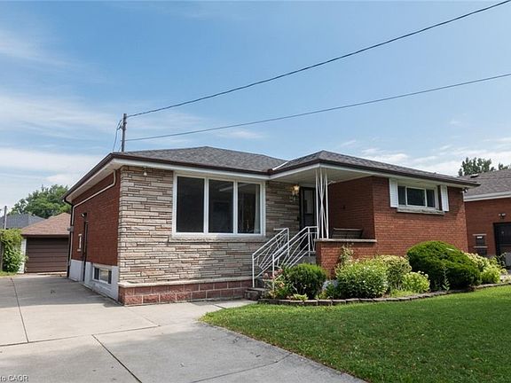 3rd image of 19 Nova Dr