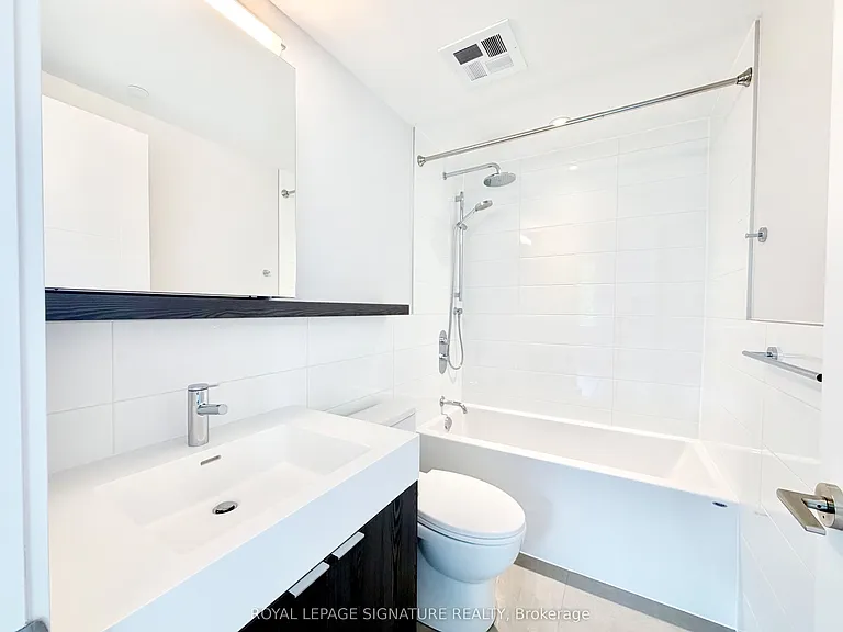 664 Spadina Ave #204 — Photo 19