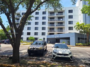 901 Hillcrest Dr APT 415, Hollywood, FL 33021